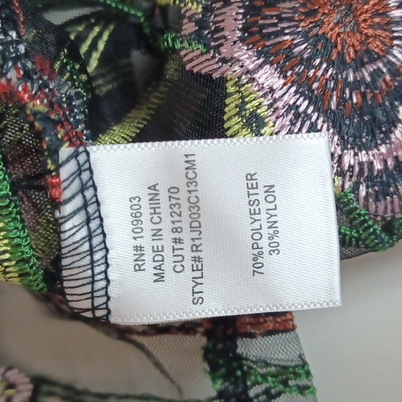 Chris McLaughlin Sheer Embroidered Shrug - Picture 9 of 10